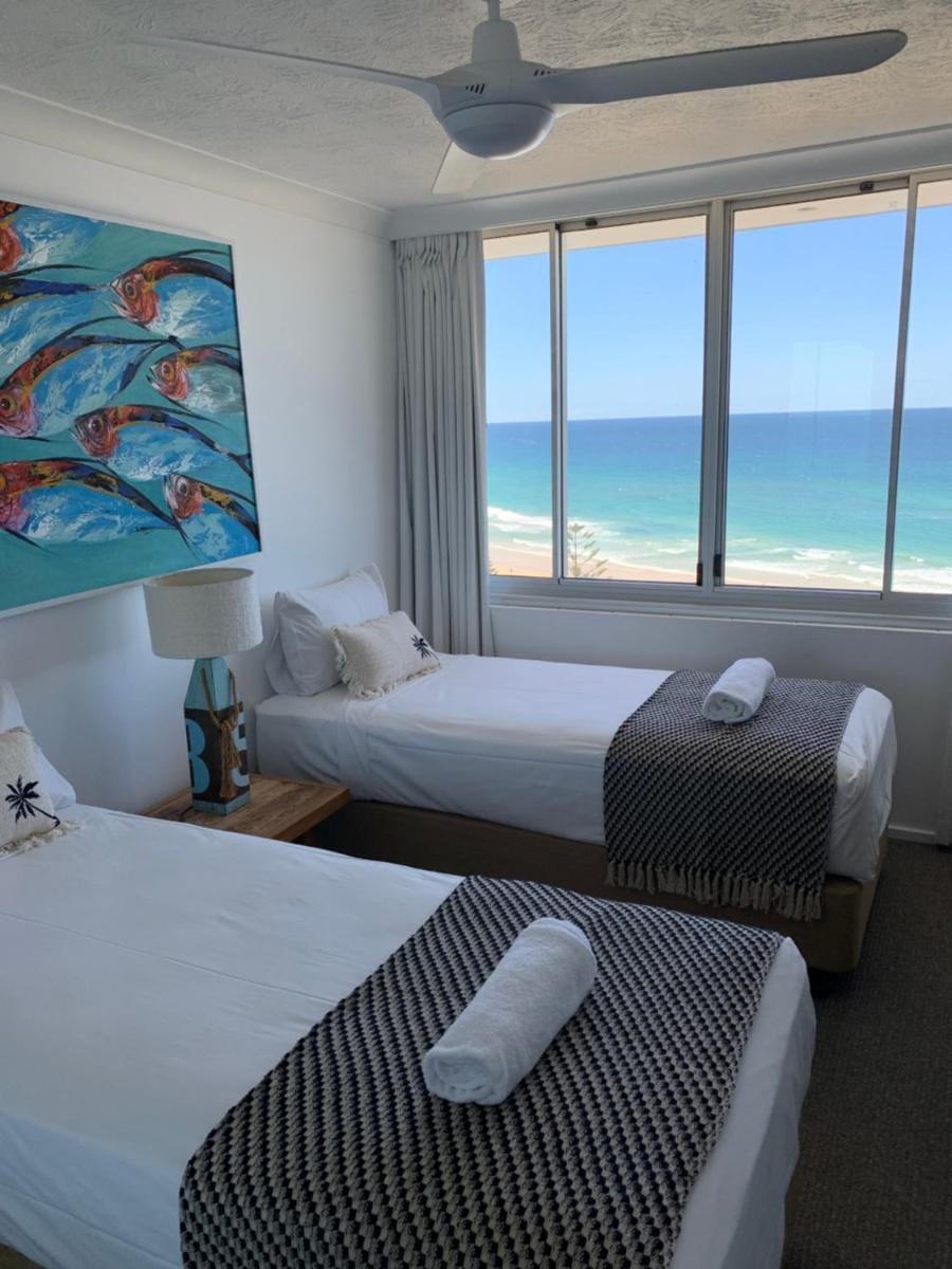 Pacific Regis Beachfront Holiday Apartments Apartment hotel in Burleigh Heads