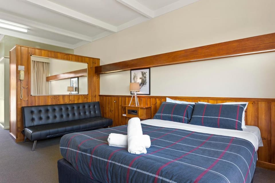 Village Family Motor Inn Apartment in Tasmania
