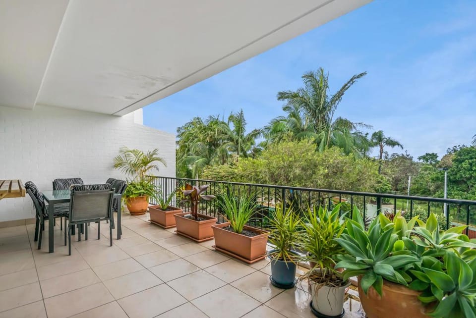 The Oasis Apartments and Treetop Houses Apartment hotel in Byron Bay