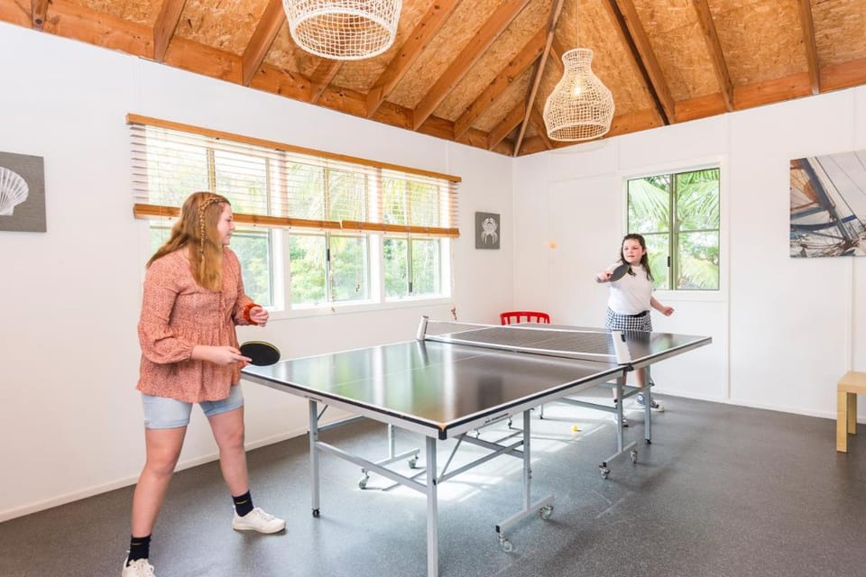 The Oasis Apartments and Treetop Houses Apartment hotel in Byron Bay