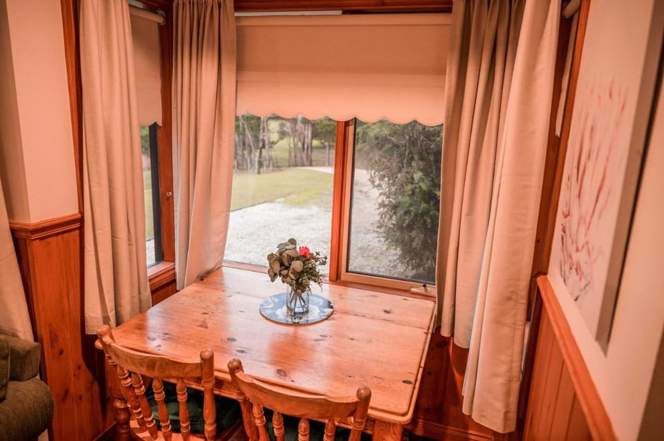 Bells Estate Great Ocean Road Cottages Campground/ 
RV Resort in Victoria