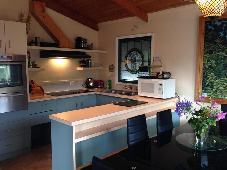 AAA Granary Accommodation Resort in Tasmania