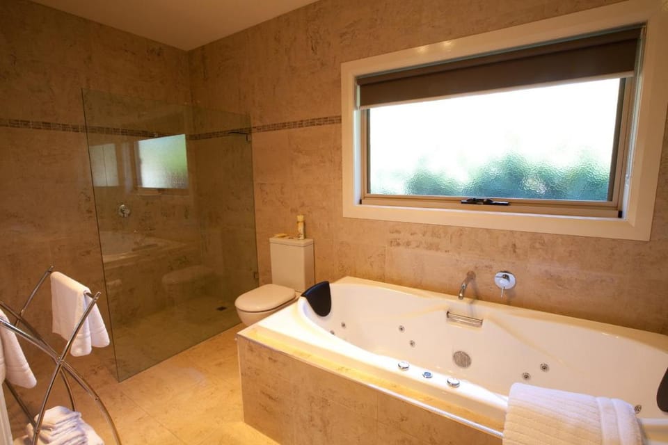 Wild Cattle Creek Estate Bed and Breakfast in Melbourne
