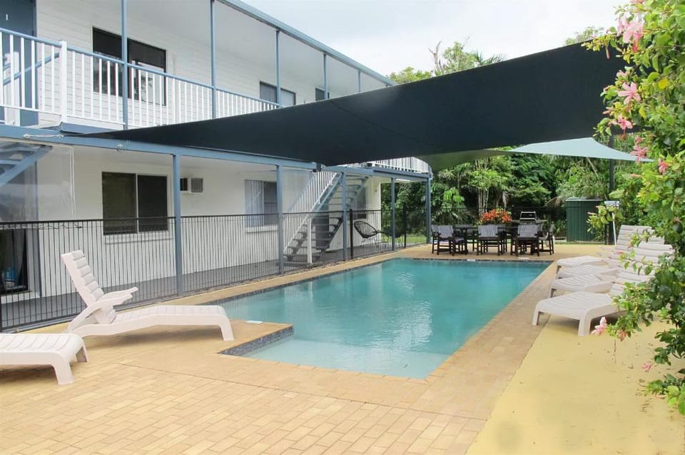 Apollo Jewel Beachfront Apartments Hotel in Dunk