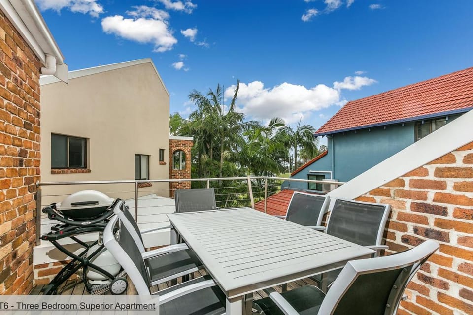 The Terraces Main Beach Apartment hotel in Byron Bay