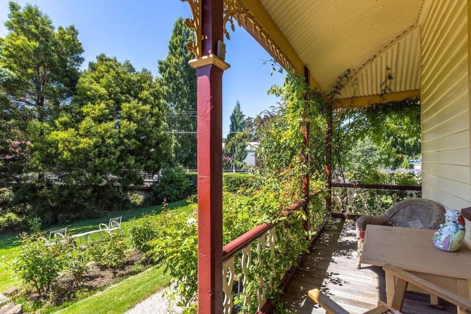 Cambridge House B&B Hotel in Tasmania