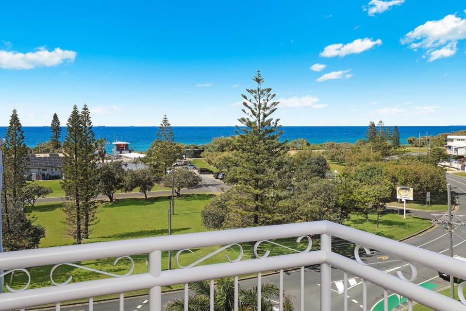 Beachside Resort Kawana Waters Resort in Sunshine Coast