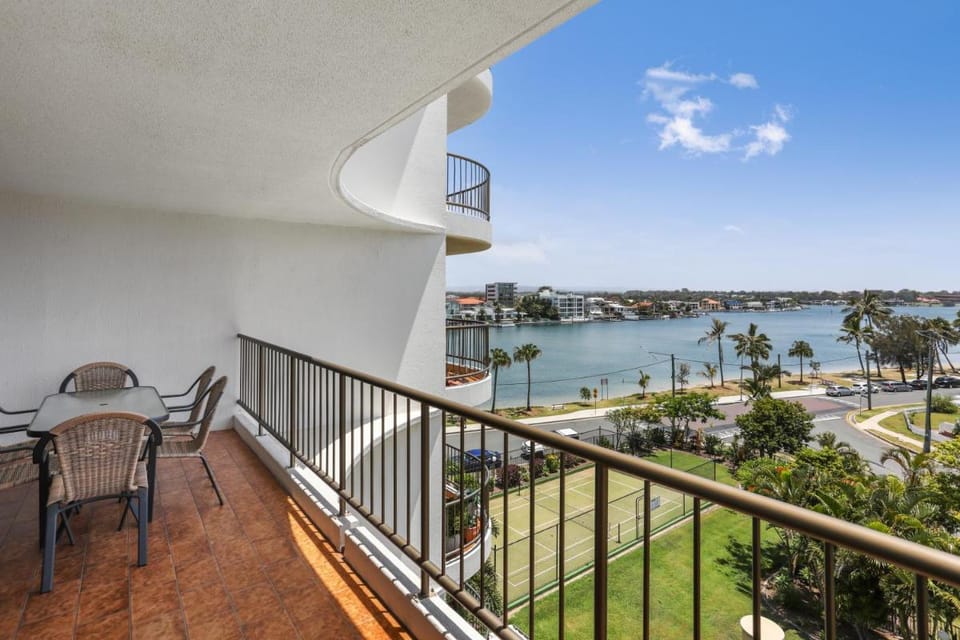 Spectrum Holiday Apartments Apartment hotel in Surfers Paradise