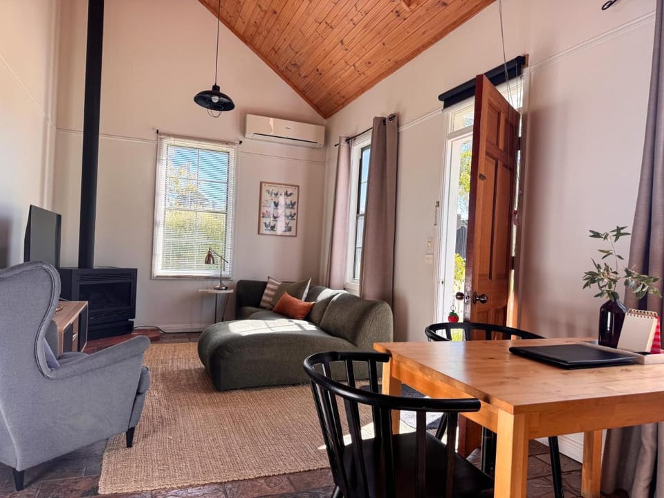 Clonmara Country House and Cottages Lodge in Port Fairy