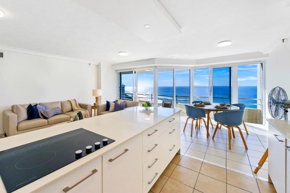 Zenith Ocean Front Apartments Apartment hotel in Surfers Paradise