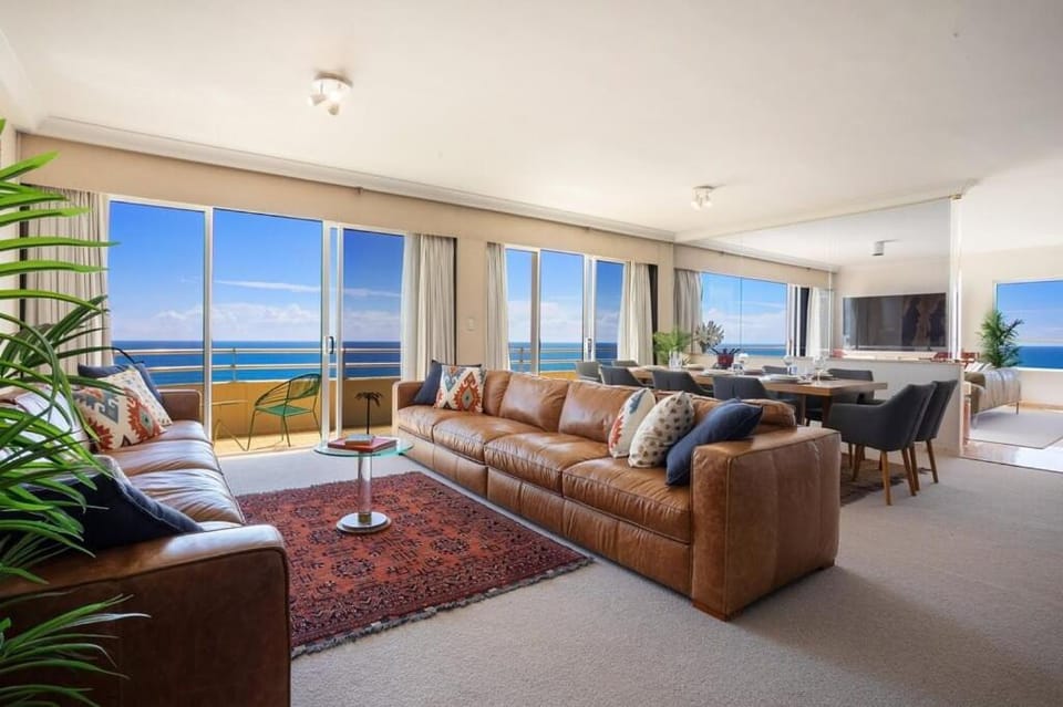Zenith Ocean Front Apartments Apartment hotel in Surfers Paradise