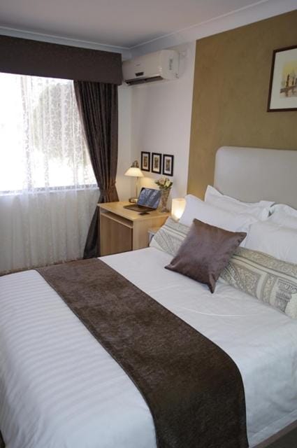 Astoria Retreat Bed & Breakfast Bed and Breakfast in Perth
