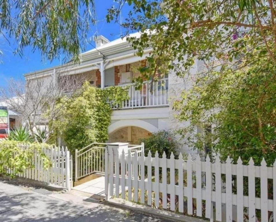 Arundel's Boutique Accommodation Hotel in Perth