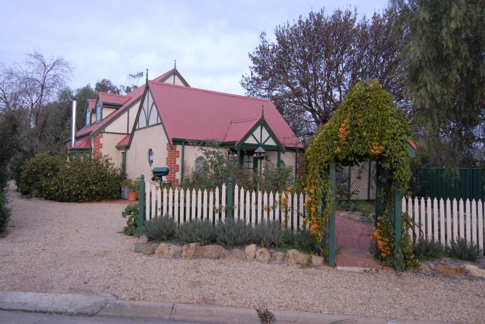 The Dove Cote Bed and Breakfast in Tanunda