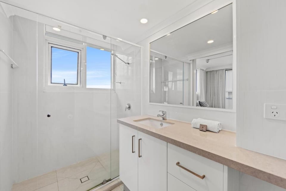 Southern Cross Beachfront Holiday Apartments Apartment hotel in Burleigh Heads