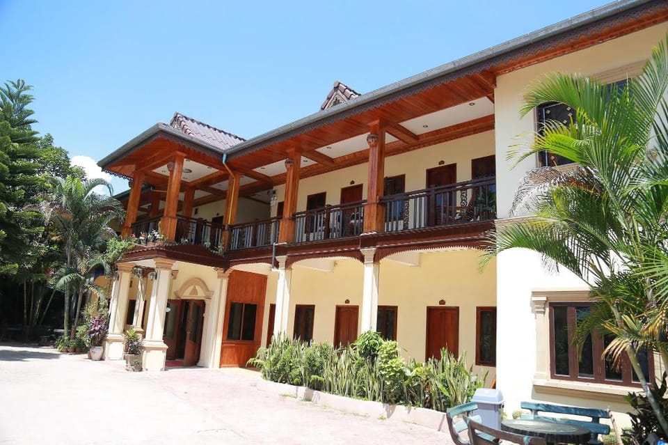 Thoulasith Guesthouse Hotel in Laos