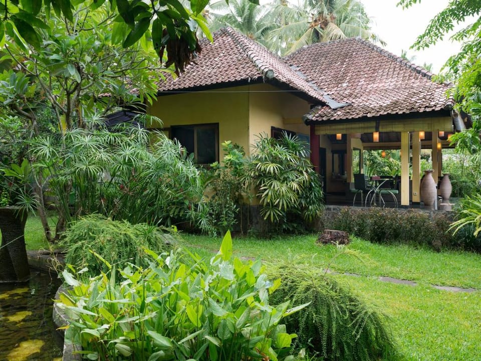 Bali au Naturel Beach Resort - Adults Only Bed and Breakfast in Bali