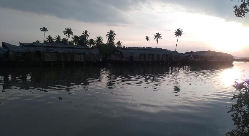 Backwater Breeze Homestay Vacation rental in Kumarakom