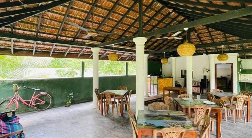 Utopia Villas Hotel in Hikkaduwa