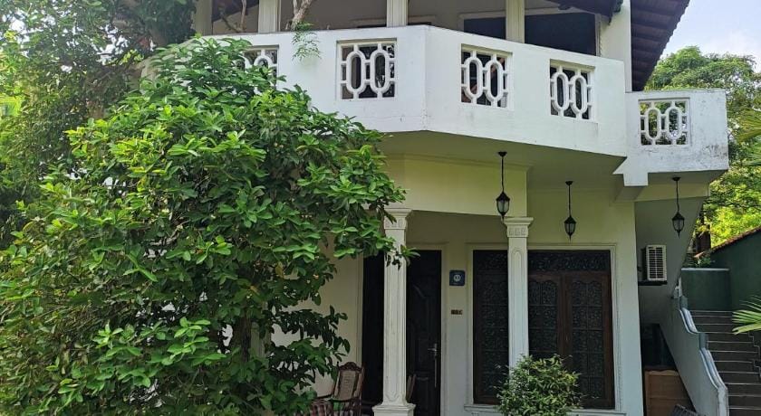 Utopia Villas Hotel in Hikkaduwa