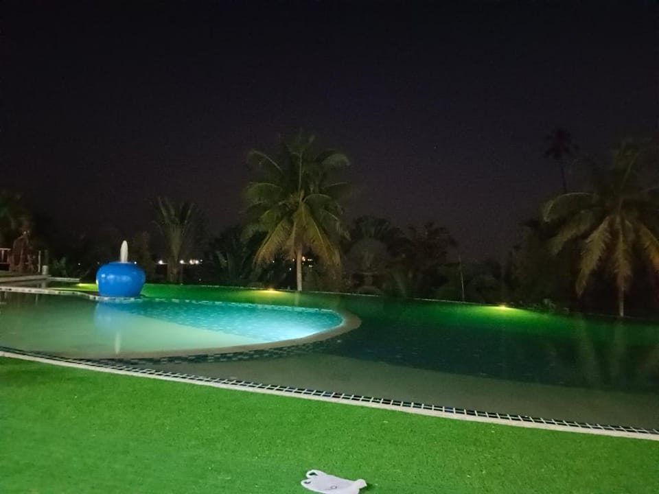The Cinnamon​ &​SaphanSufan​ Resort​ Kohmak Hotel in Trat Changwat