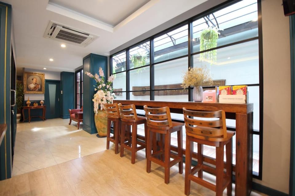 Pannee Residence @ Dinsor Hotel in Bangkok