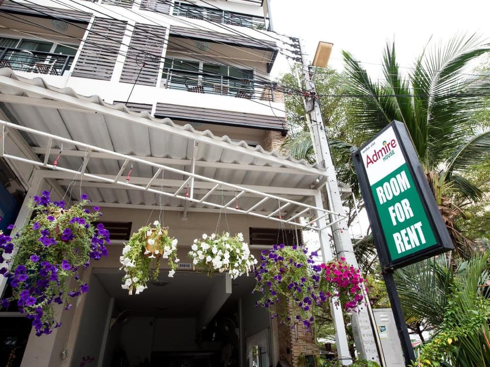 Admire House Hotel in Pattaya City