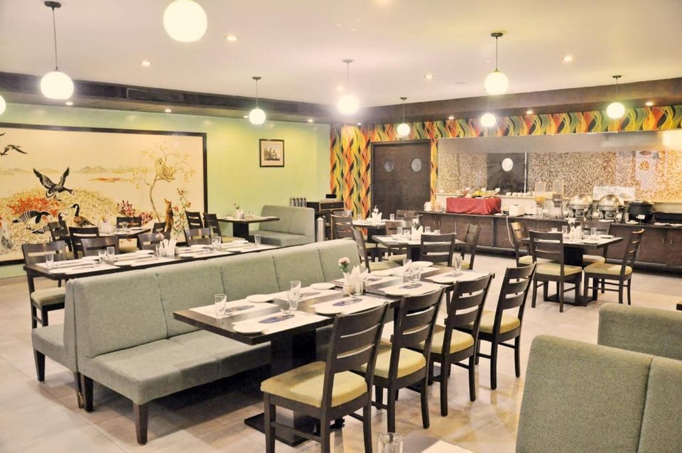 Hotel Clarks Collection, Bhavnagar Hotel in Gujarat