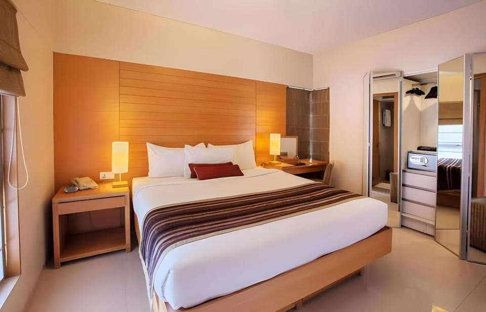 The Oakwood Hotel Hotel in Pune