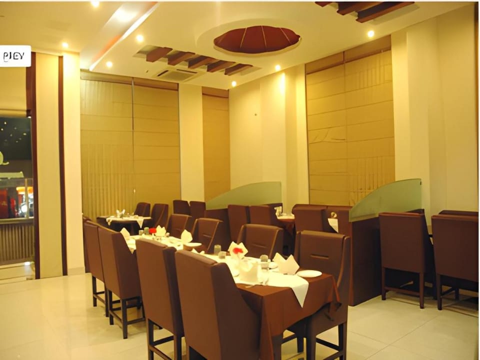 Hotel Janhvi International Hotel in Varanasi
