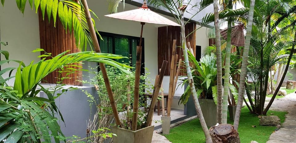 Sairee Sairee Guesthouse Bed and Breakfast in Ko Tao
