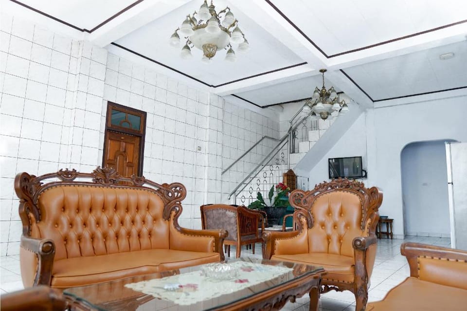 OYO 679 Hotel Niaga Hotel in Indonesia
