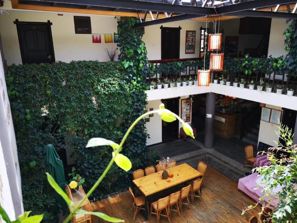 Lijiang Maple Leaf Inn Bed and Breakfast in China