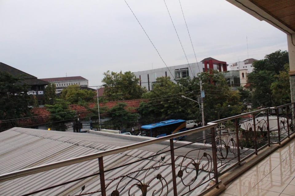 Imam Bonjol Hostel Semarang Vacation rental in Indonesia