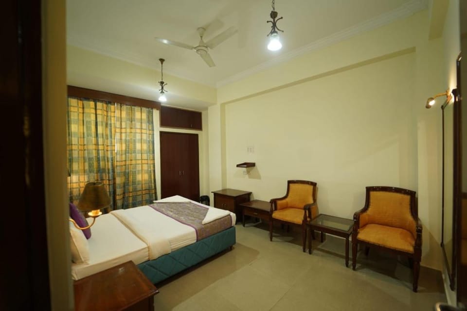 Hotel Saket Hotel in Uttar Pradesh