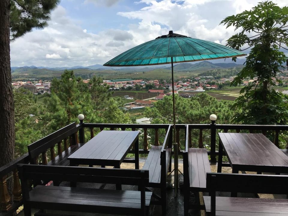 Phouphadeng Hotel - Auberge de la Plain des Jarres Hotel in Luang Prabang Province, Laos