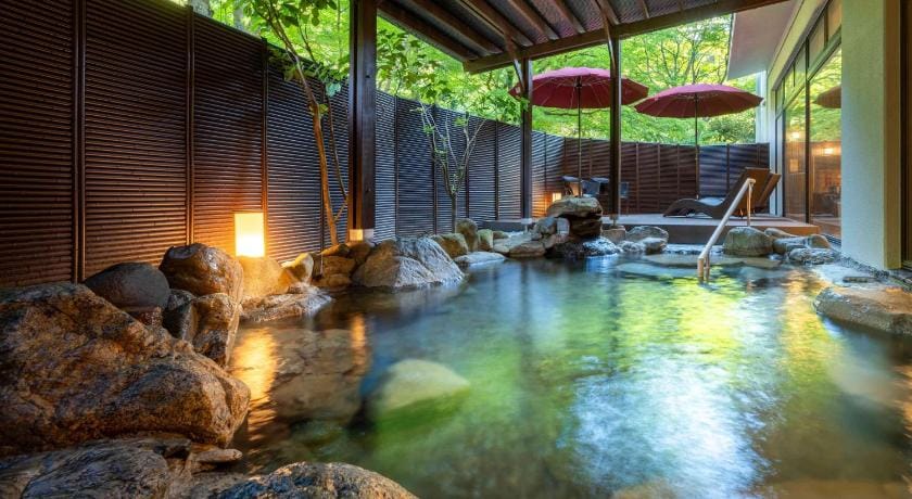 Yamanaka Onsen KAJIKASO Hotel in Ishikawa Prefecture