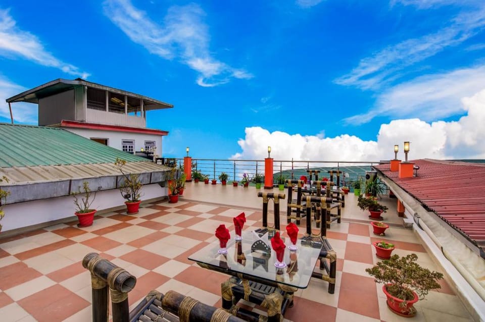Mount Conifer Suites & Spa, Darjeeling Hotel in Darjeeling