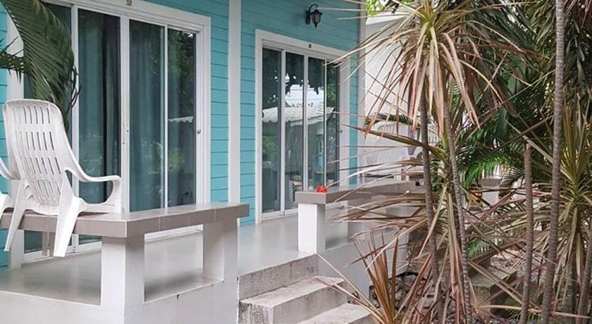 Charlie's Bungalows Resort in Chon Buri Changwat