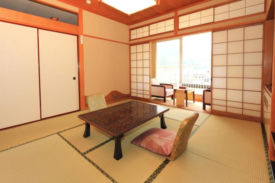 Gero Onsen Bosenkan Ryokan in Tokyo Prefecture