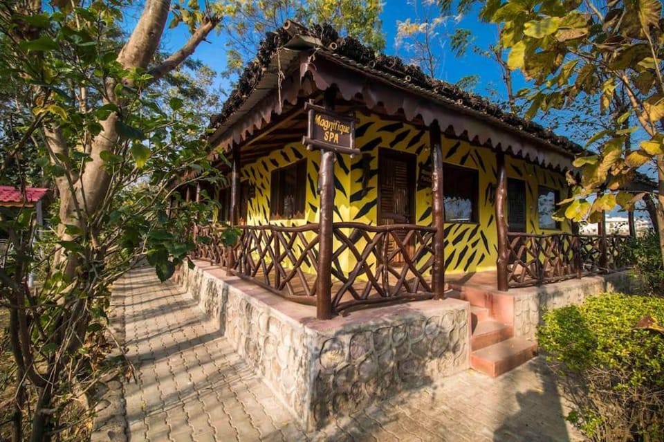 Ashoka Tiger Trail By VistaLux Hotel in Uttarakhand