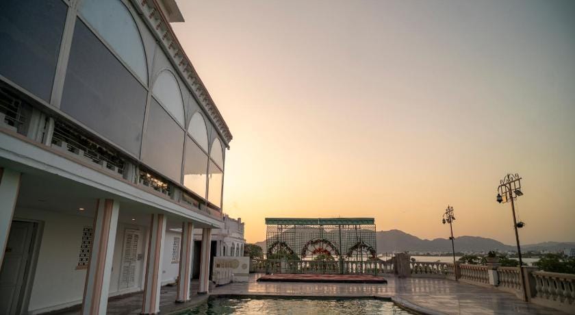 Hotel Merwara Estate Bed and Breakfast in Rajasthan