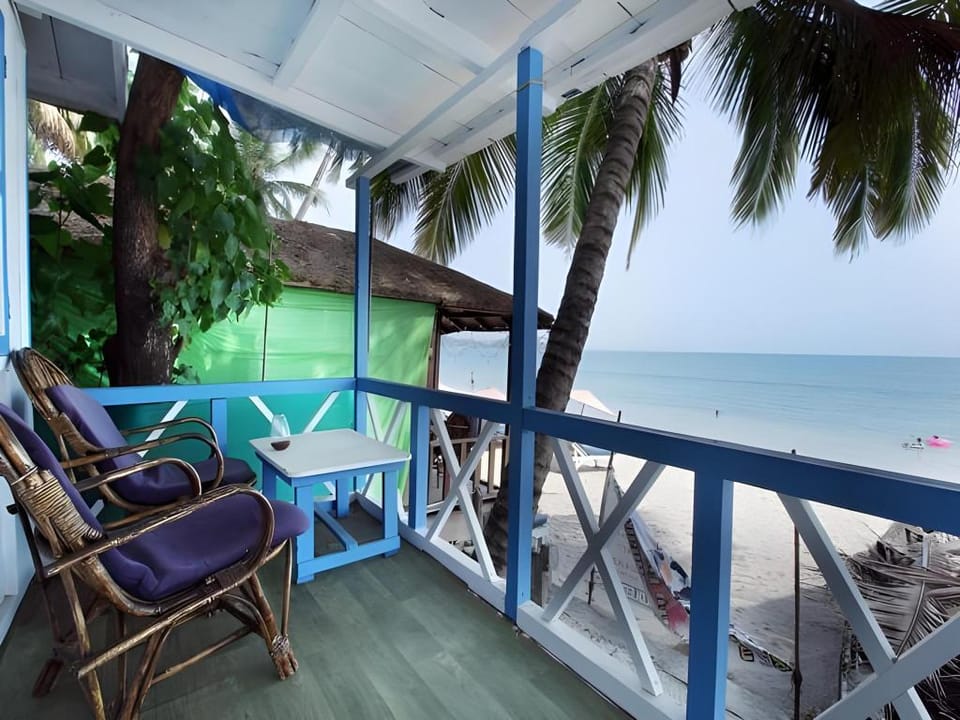 Cafe Blue Hotel Luxury tent in Canacona