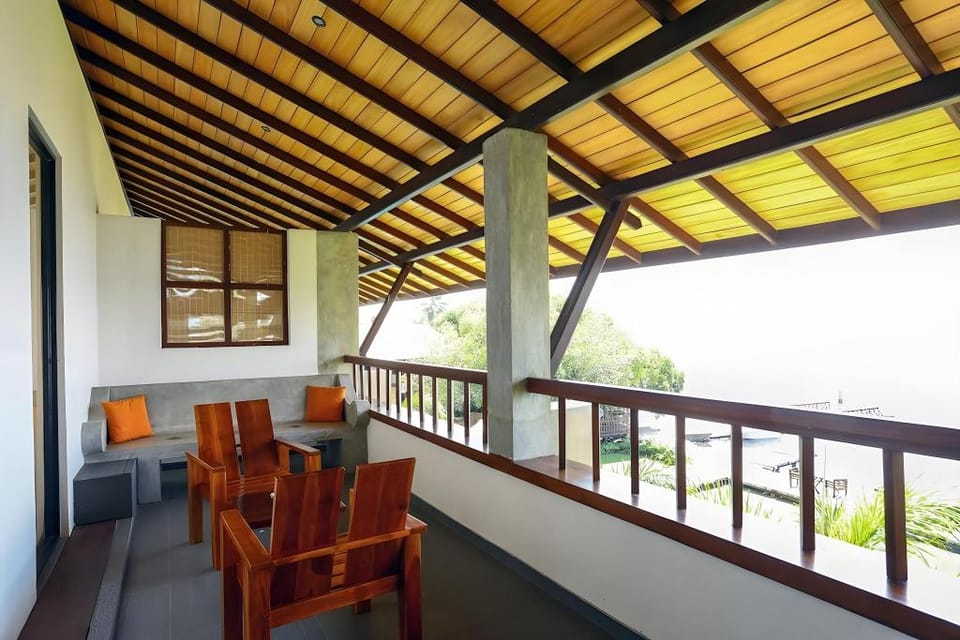 Amagi Lagoon Resort & Spa Hotel in Negombo