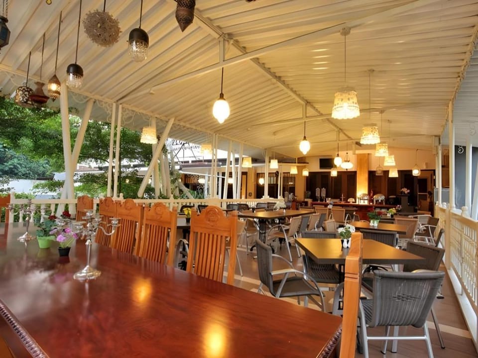 The Victoria Luxurious Guest House Hotel in Parongpong