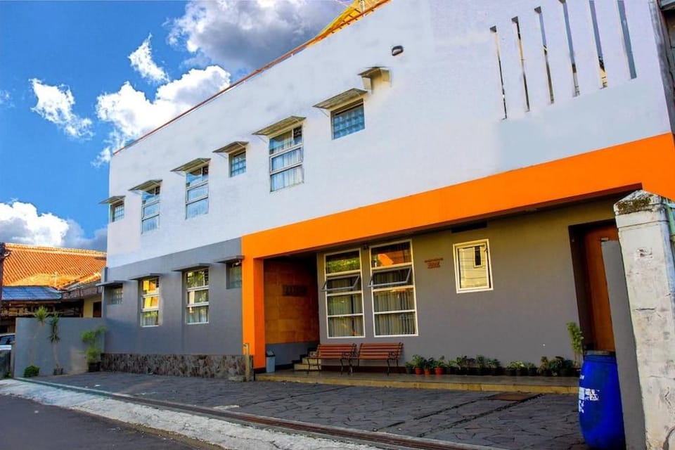 Saidah Guest House Hotel in Bandung