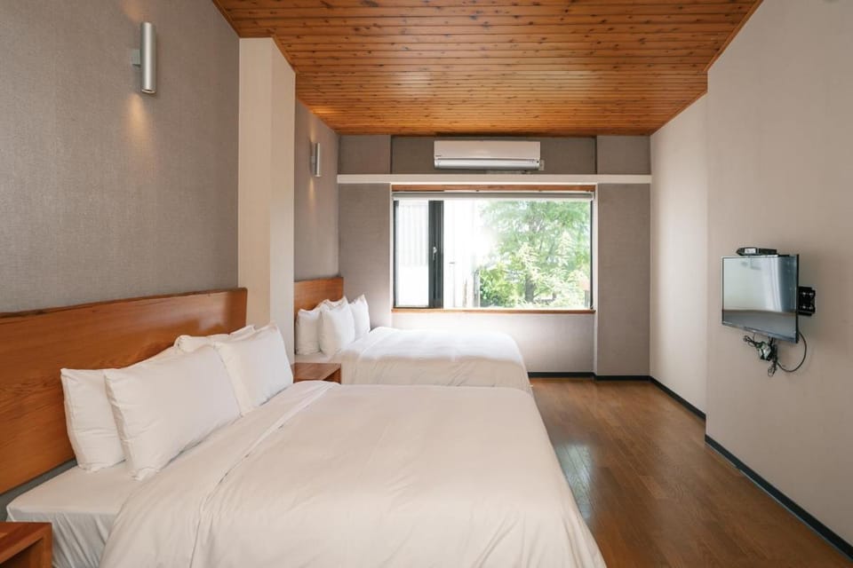 檜木居民宿 - 立案證號 一六三 - 一六八 - 一七零 Vacation rental in Taiwan, Province of China