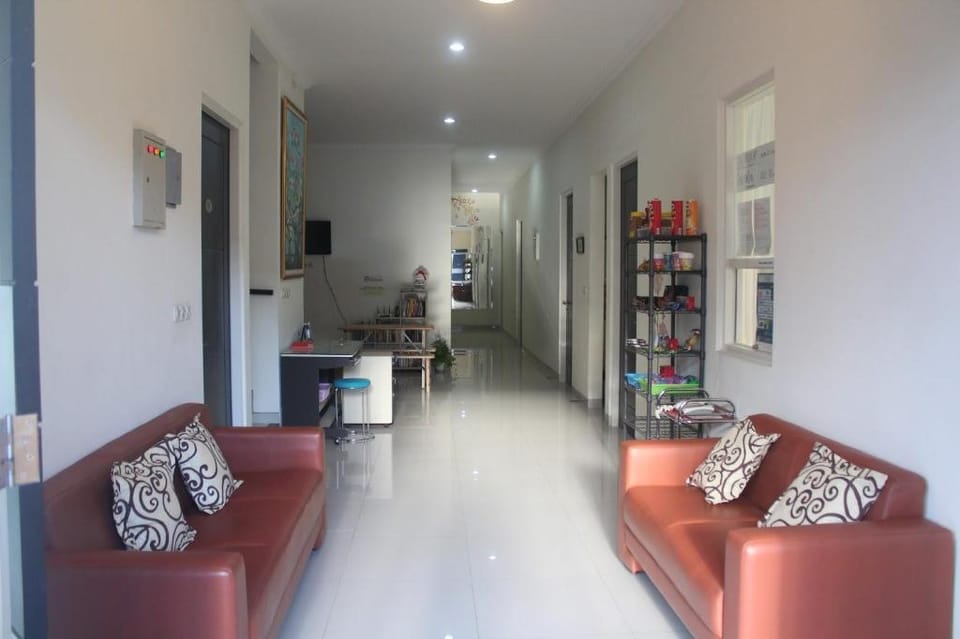IKIRU to live Hotel Bed and Breakfast in Surabaya
