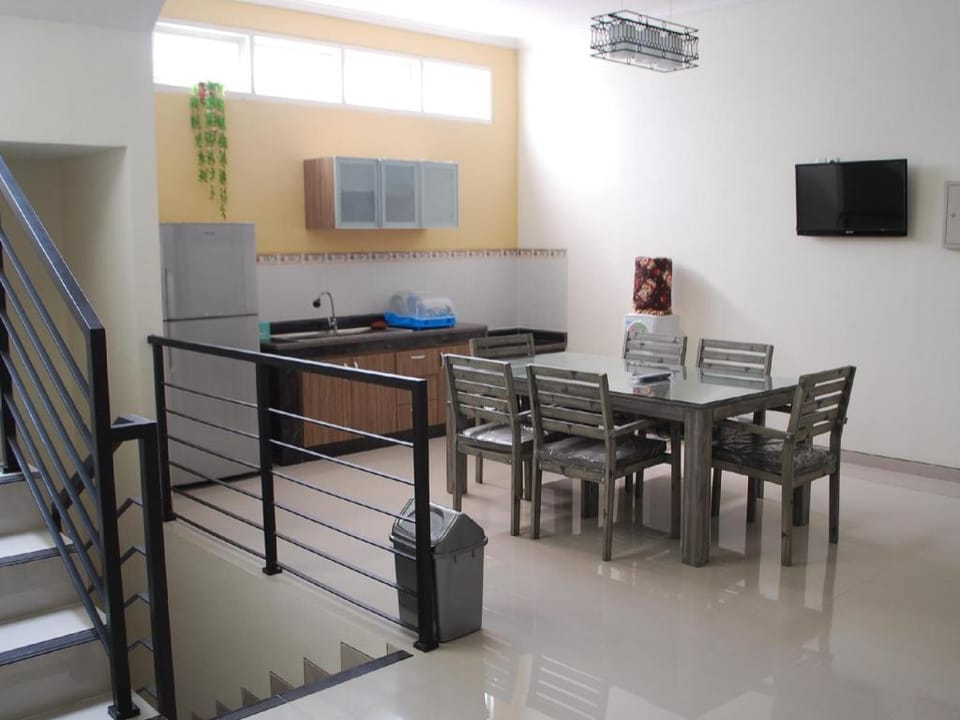 IKIRU to live Hotel Bed and Breakfast in Surabaya