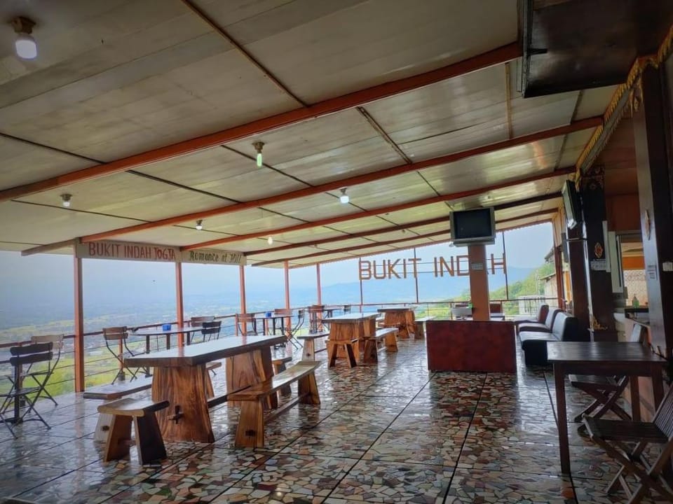 Bukit Indah Hotel - Piyungan Hotel in Special Region of Yogyakarta